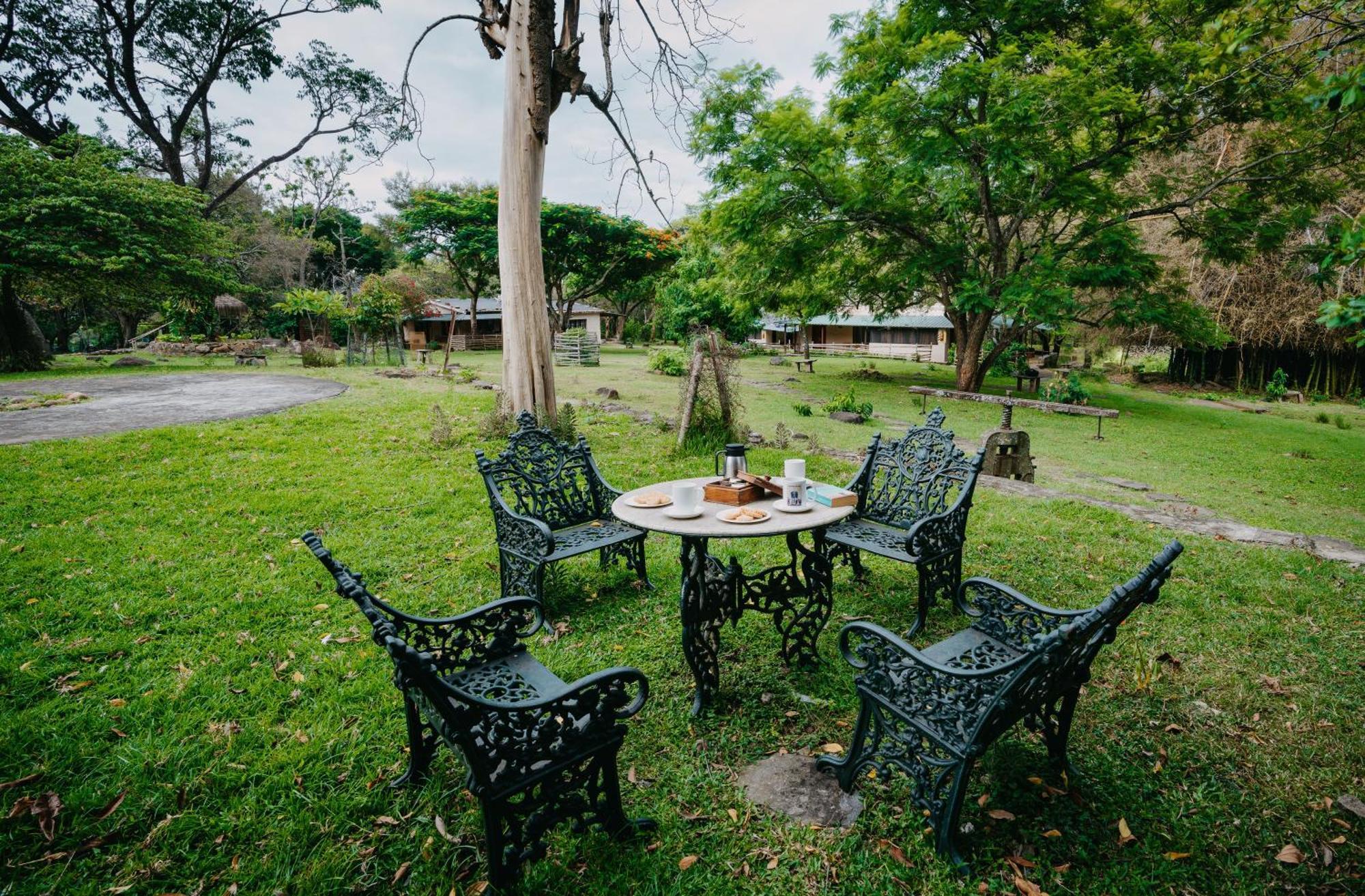 Jungle Hut Hotel มาสินากุดี ภายนอก รูปภาพ